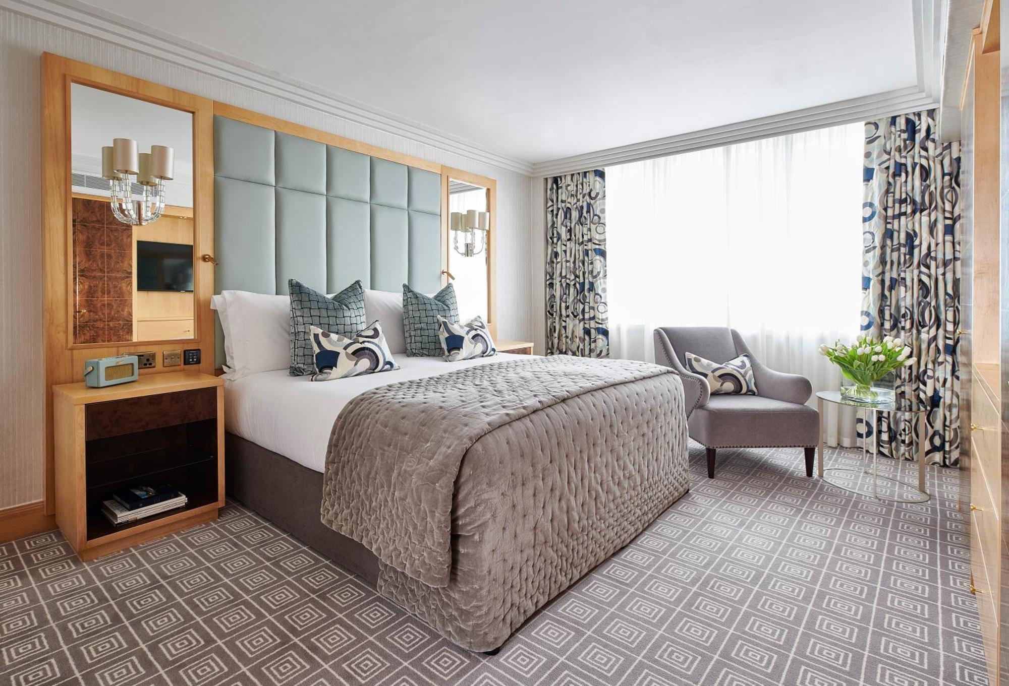 Luxury Suite King Bed